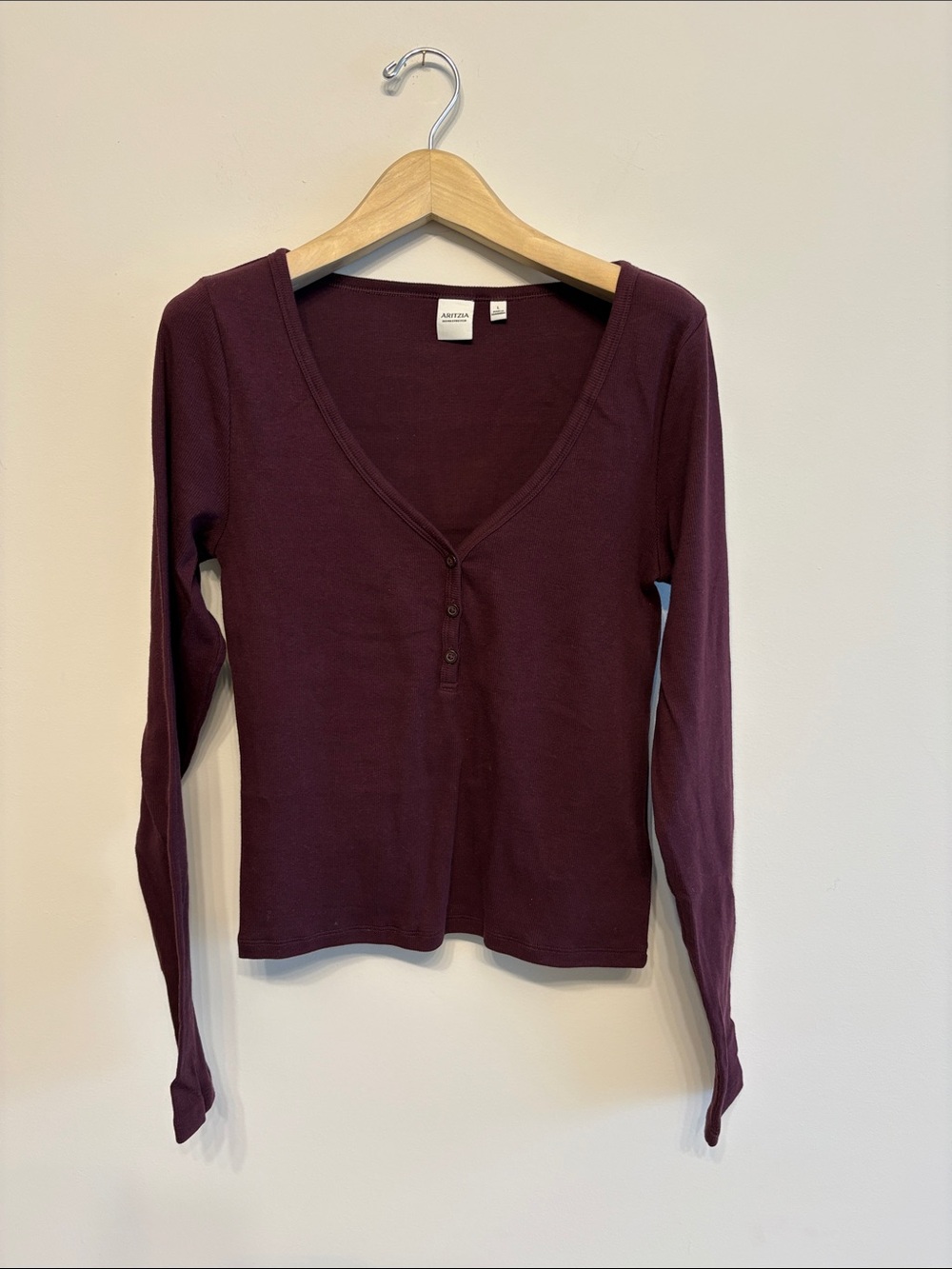 Aritzia cardamon burgundy homestretch Henley sz l large worn once